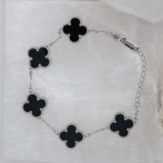 CLOVER BLACK SILVER