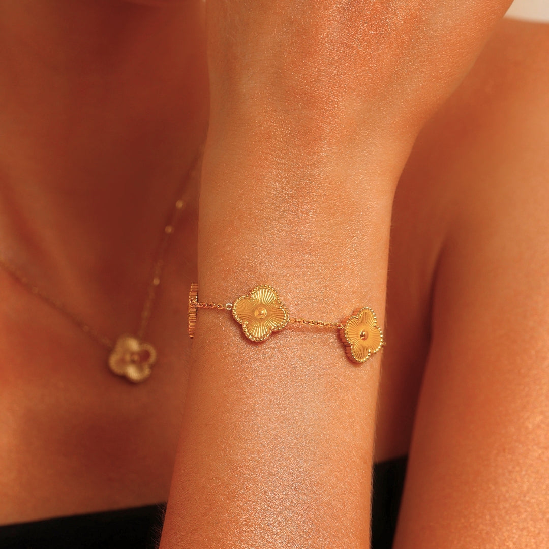 LUCKY GOLD FOUR-LEAF CLOVER BRACELET