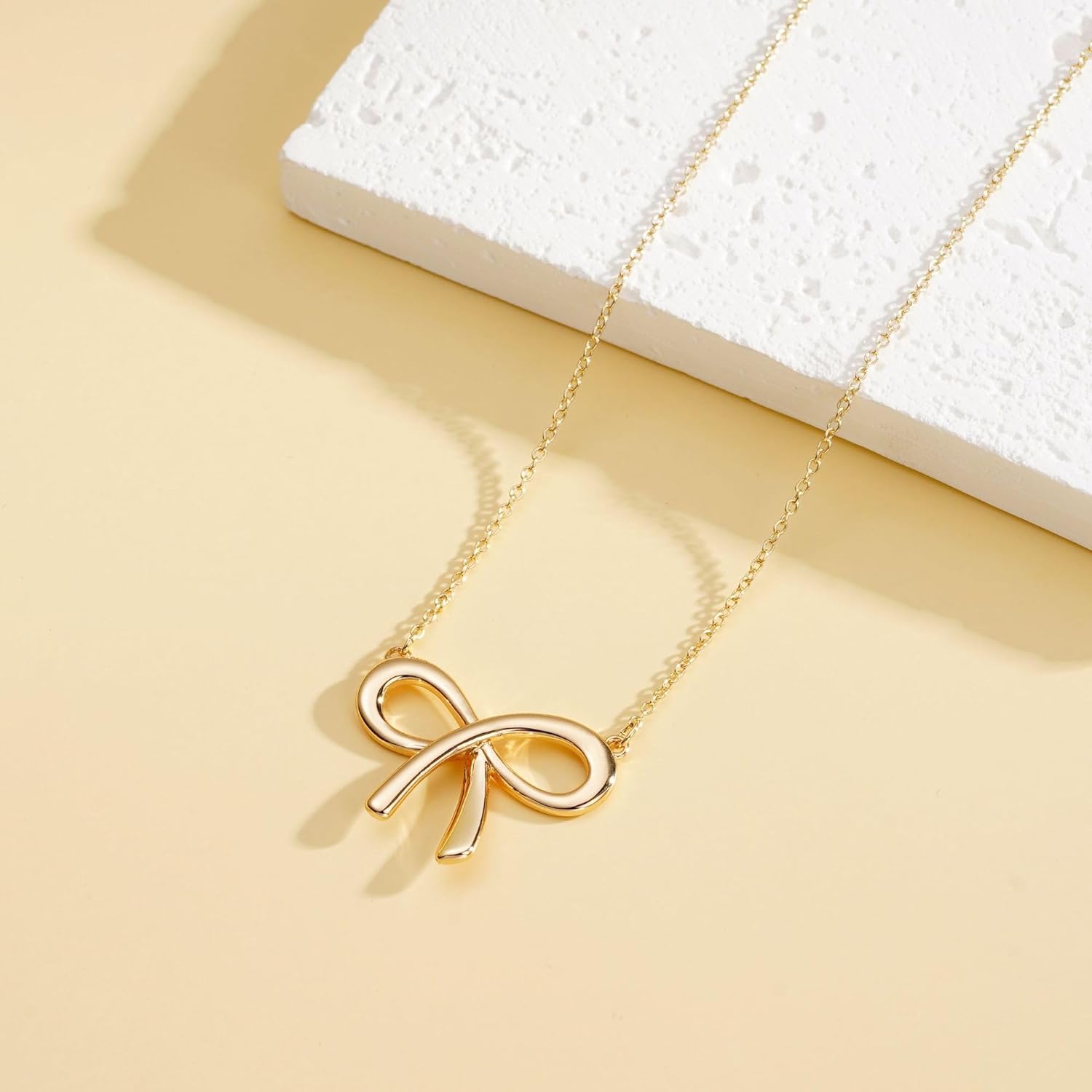 ETERNAL BOW NECKLACE